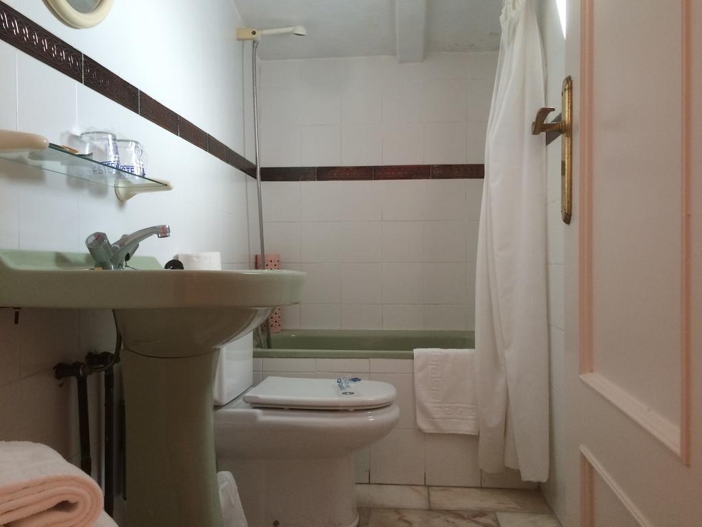 Hotel Hermanos Macias Ronda Szoba fotó